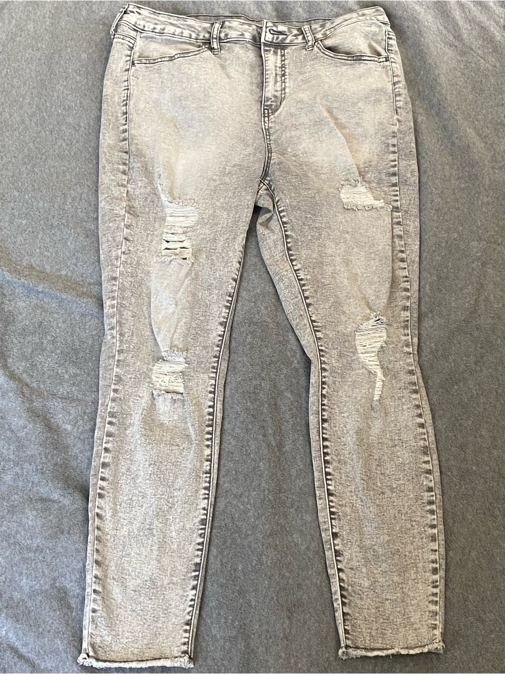 SO Light Gray Distressed Skinny Jeggings
